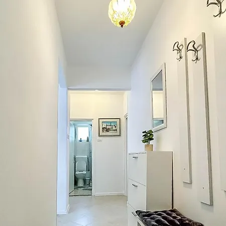 Galib 2 - Newly Renovated And Location Near The Sea And Center * Novigrad (Istria)
