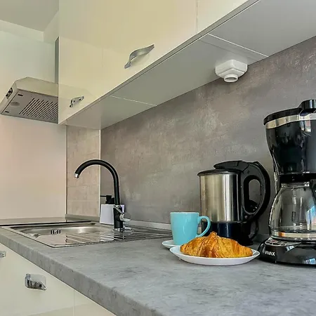 Apartment Galib 2 - Newly Renovated And Location Near The Sea And Center Novigrad (Istria)